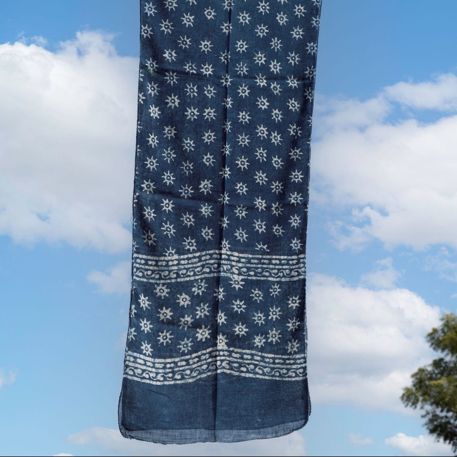 Crazy Daisy hand block Indigo stole