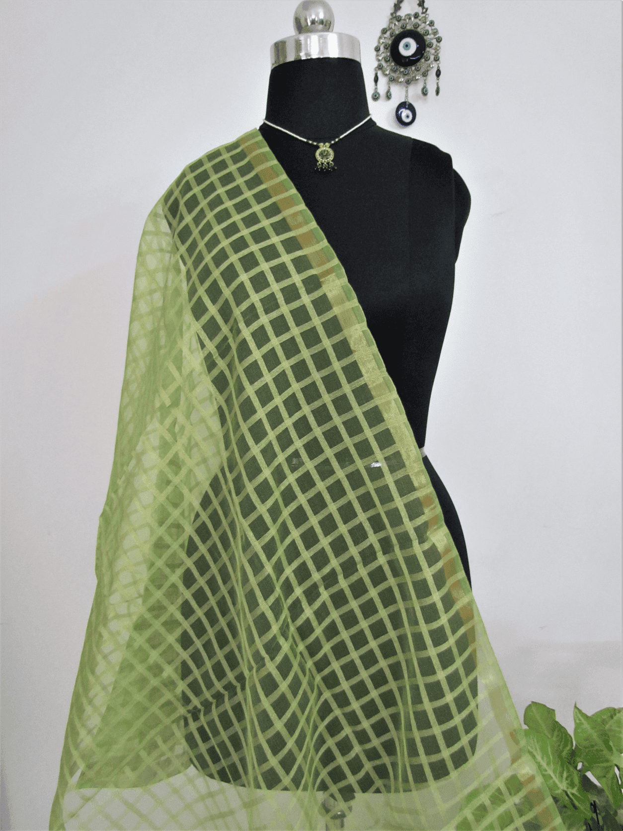 Lemon green checkered dupatta with self-design