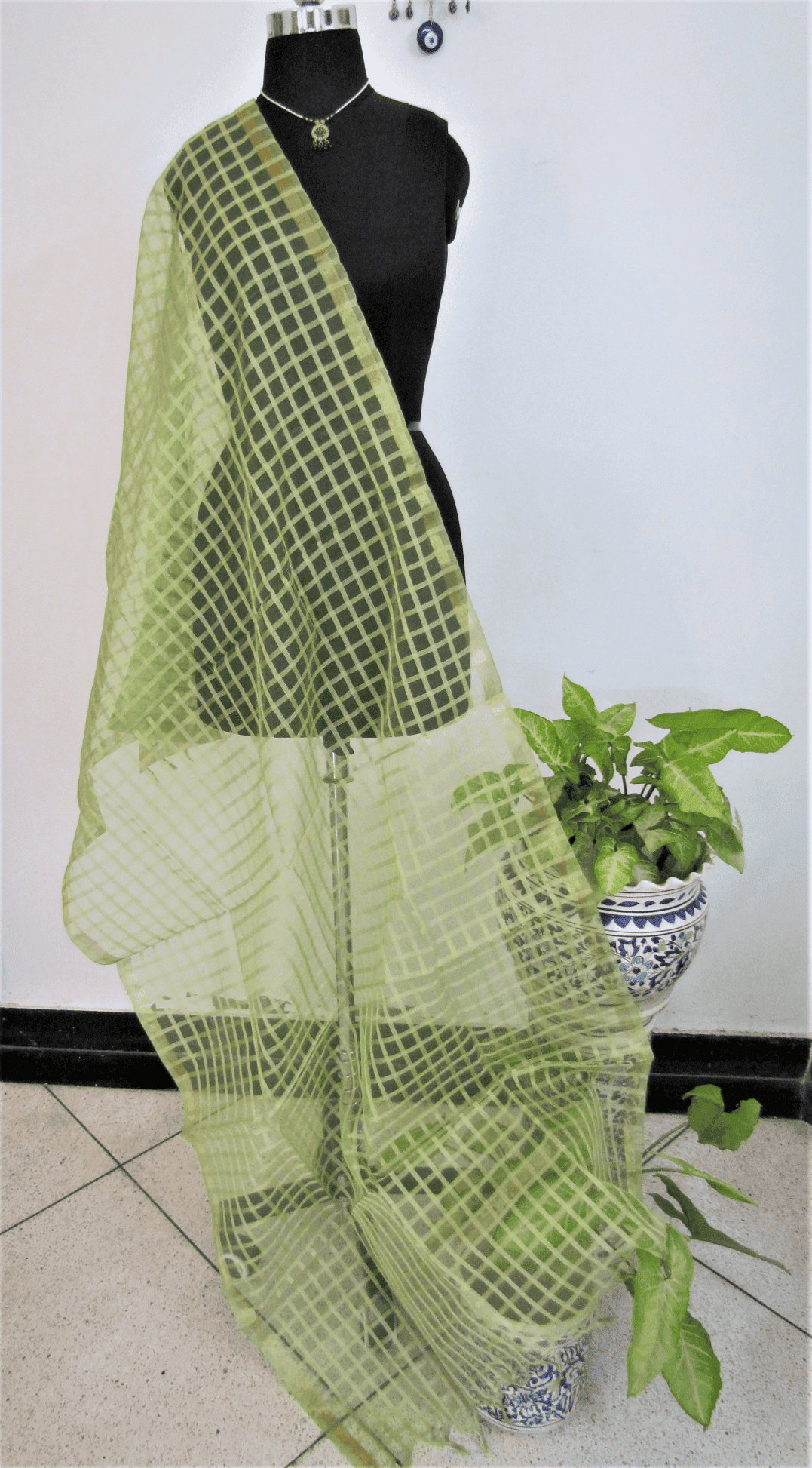 Lemon green checkered dupatta with self-design
